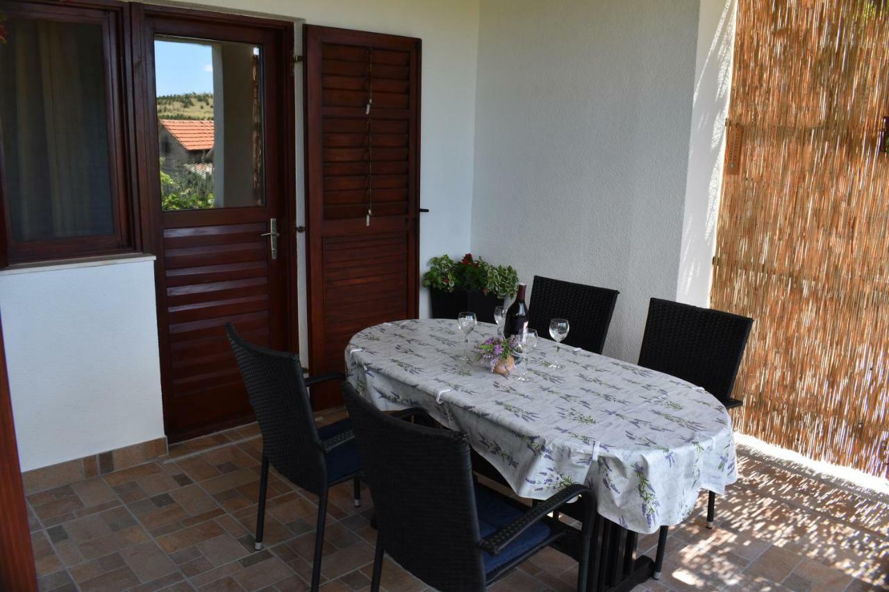 Apartment Nakic Vrpolje Екстериор снимка